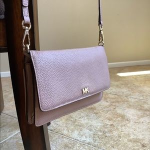 MICHAEL KORS Sm Leather Smartphone Crossbody Bag